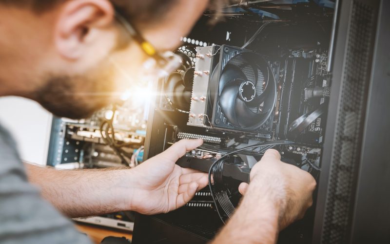 8 Brilliant Ways To Market A Service Business Online