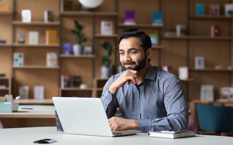 Don’t Just Babble on LinkedIn — You Need to Carve Out Your Own Niche. Here’s Why.