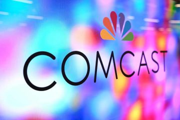 Comcast stock falls 11% after company underwhelms in broadband, Peacock subscribers