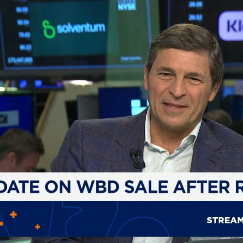 Paramount, Comcast, Netflix submit bids for Warner Bros. Discovery