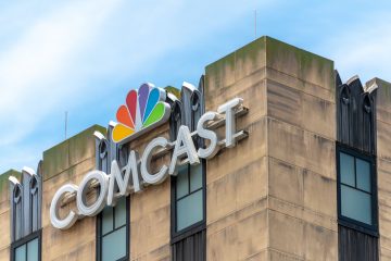 Comcast posts mixed quarter as broadband pressures weigh on business