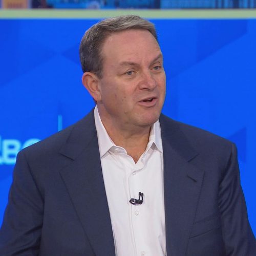 Versant debut earnings report shows continued pay TV pressure, digital growth