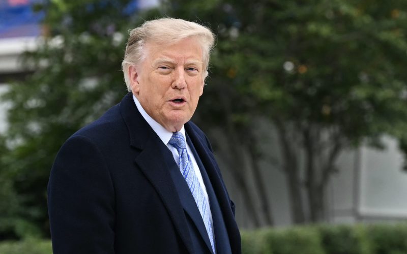 White House allows blocked reporters in after judge lifts Trump ban